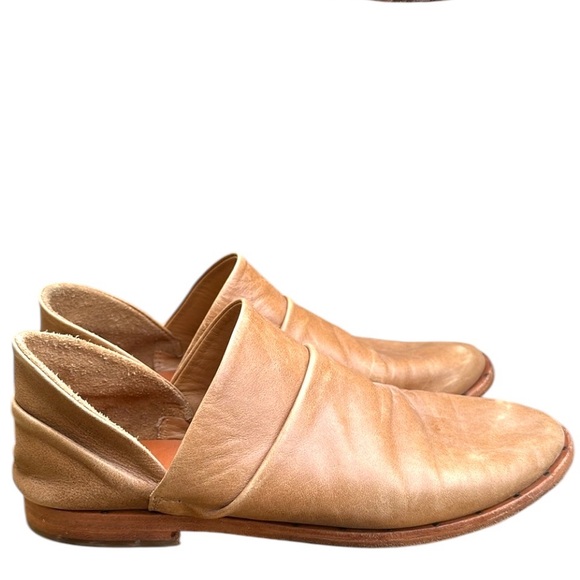 Beek Puffin by Two Birds UNISEX Tan Leather Slip-On Booties Shoes - Picture 12 of 13